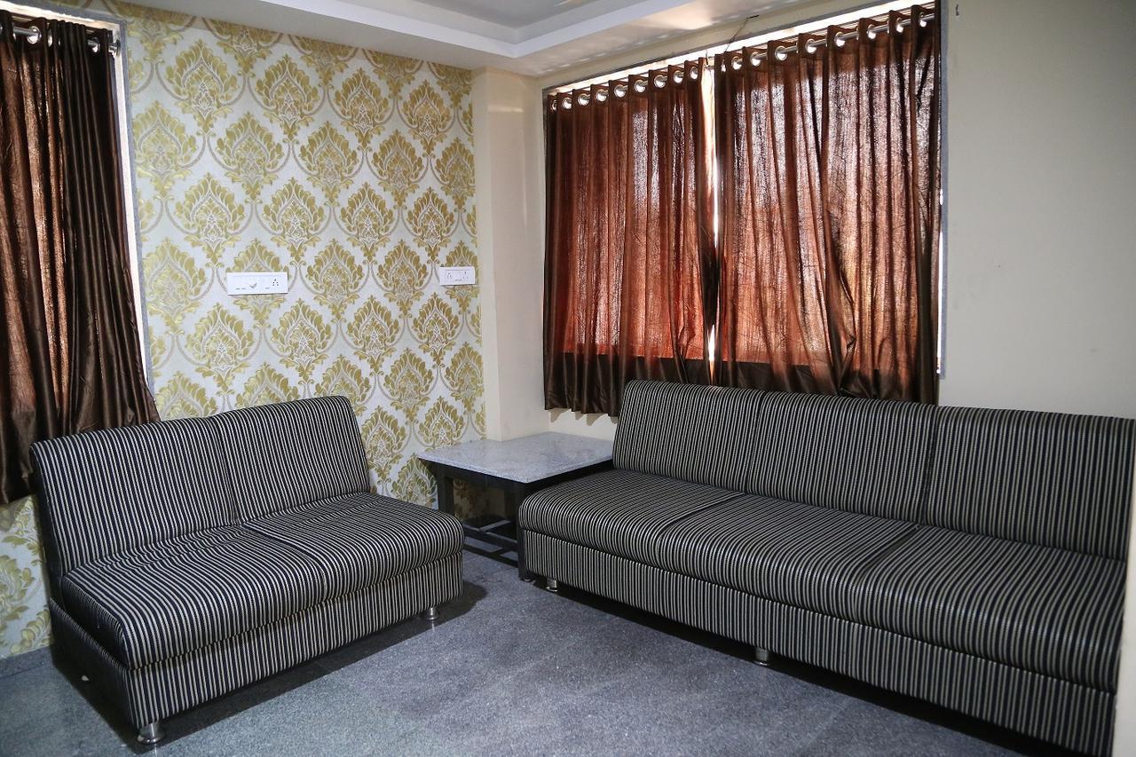Hotel Royal Rituals Surat Exterior foto